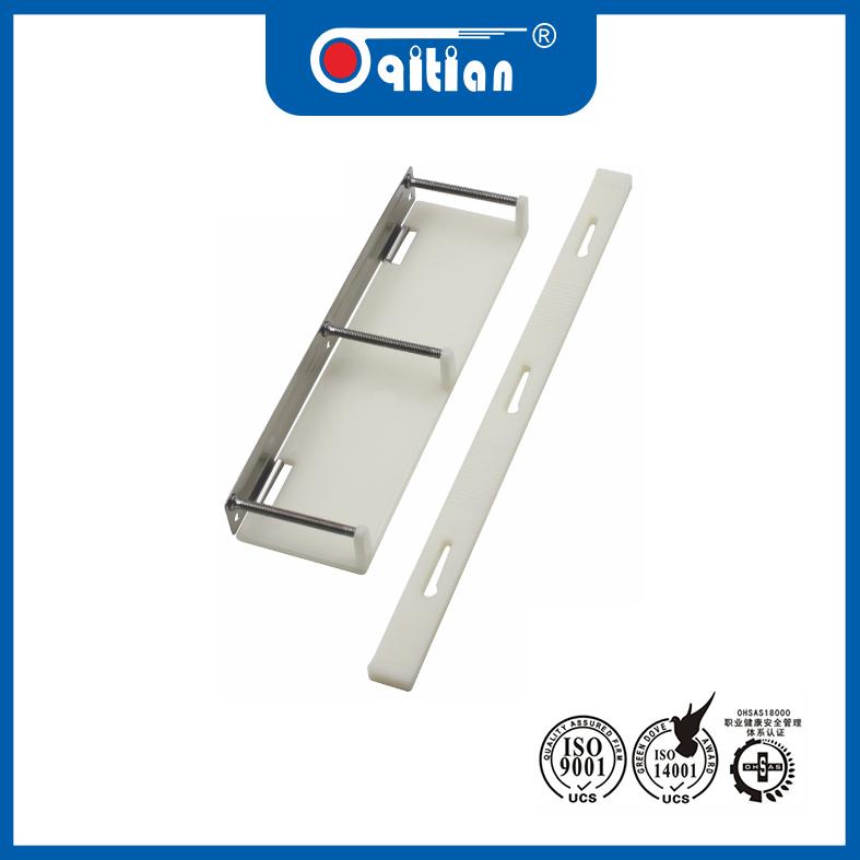 Plastic single-split screw post clamp